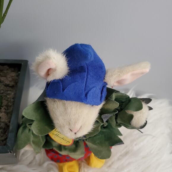 Vintage Muffy VanderBear Hoppy VanderHare Santa's Workshop Stuffed Toy - Picture 3 of 9